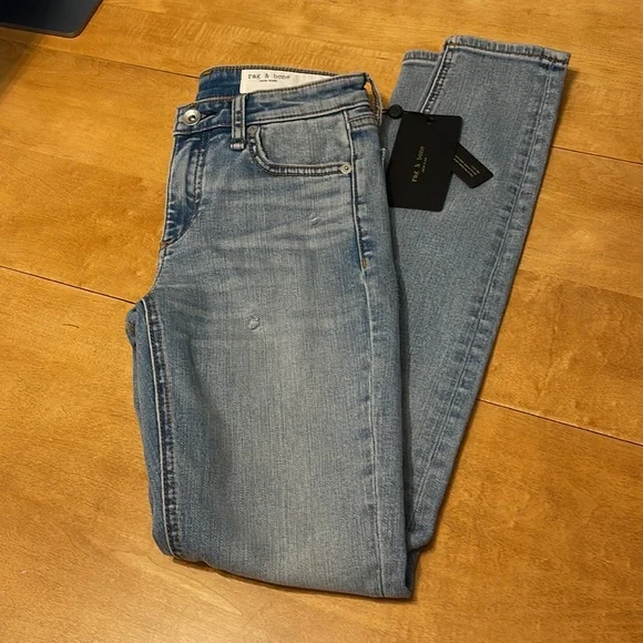New with tags rag and bone mid rise skinny jeans. - Picture 4 of 5